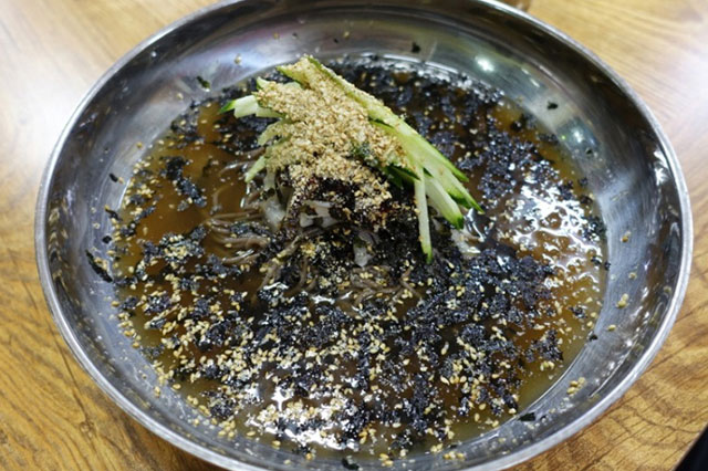 동현동 - 용천막국수